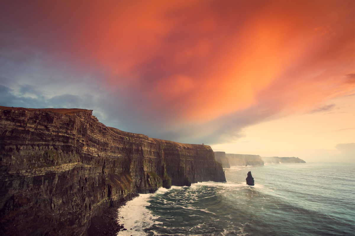 cliffs_of_moher_amazing_sunset